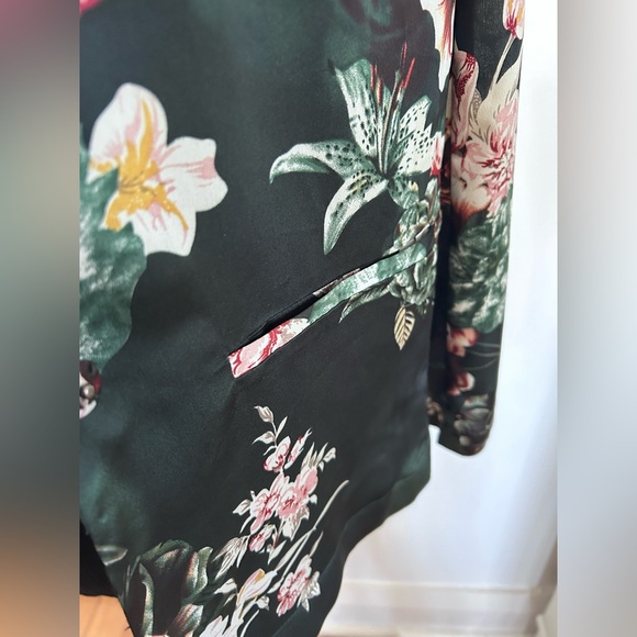 Floral Silky Blazer US M - Picture 5 of 7